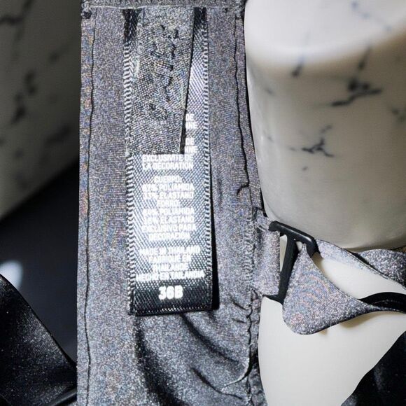 Kim Kardashian SKIMS Unlined Onyx T Shirt Bra Size 36B - Picture 3 of 8